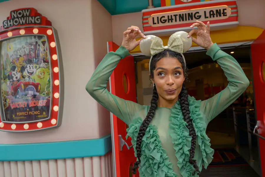 Tinkerbell from Peter Pan & Wendy Yara Shahidi Visits Disneyland yvdph3956746836743b