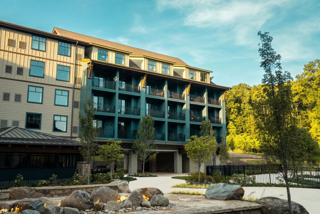 Dollywood’s Heartsong Lodge Named One Of National Geographic’s “Hotels We Love For 2024” 381021482_712949577543843_5897361429033366471_n