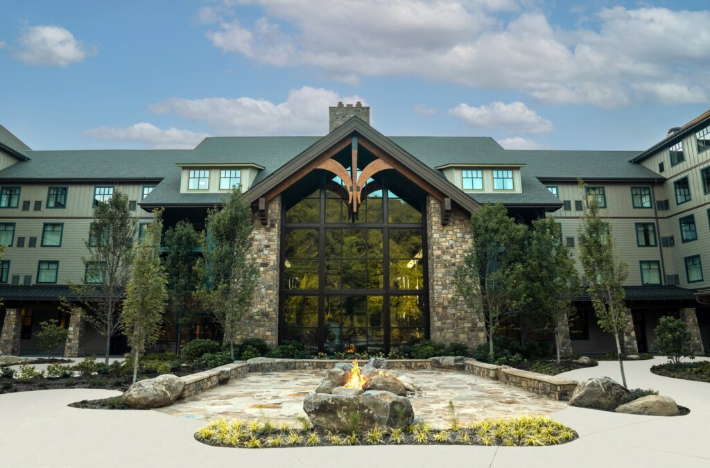 Dollywood’s Heartsong Lodge Named One Of National Geographic’s “Hotels We Love For 2024” Dollywoods-Heartsong-Lodge