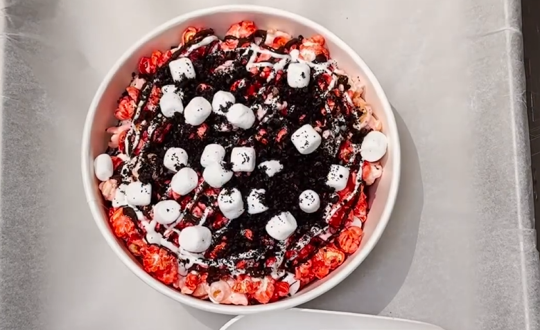 Fans are going Crazy for the New Strawberry Crunch Popcorn at Disney World Strawberry-Crunch-Popcorn-1